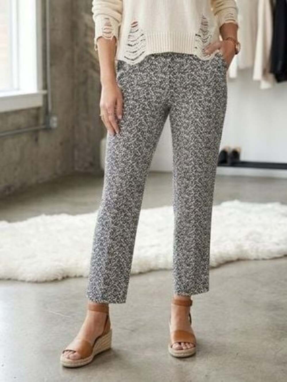 Ladies' Pull On Ankle Pants Print Size S Floral Black White Hilary Radley - Picture 1 of 8
